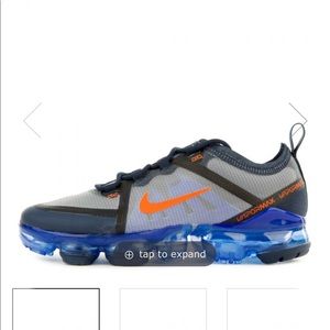 Vapormax 4.5y or 6 women